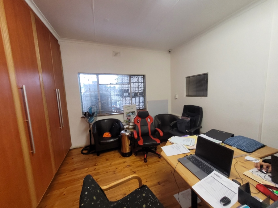 Commercial Property for Sale in Beaconvale Western Cape